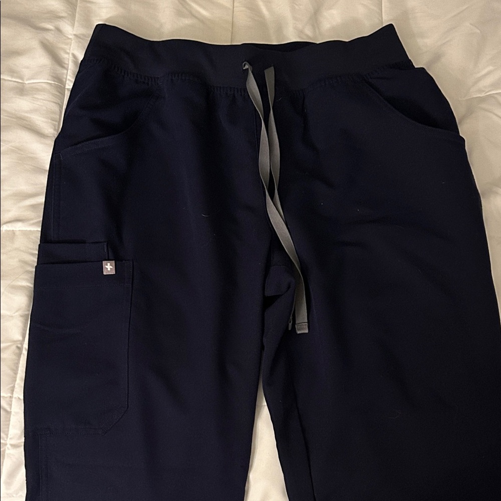 Figs Women's Navy Cargo Pants